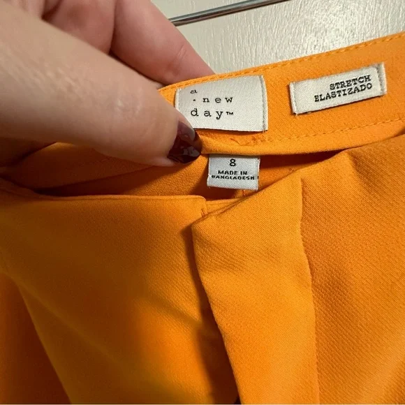 A New Day Womens 4” Midi Shorts Orange Stretch - Size 8 - Picture 3 of 4